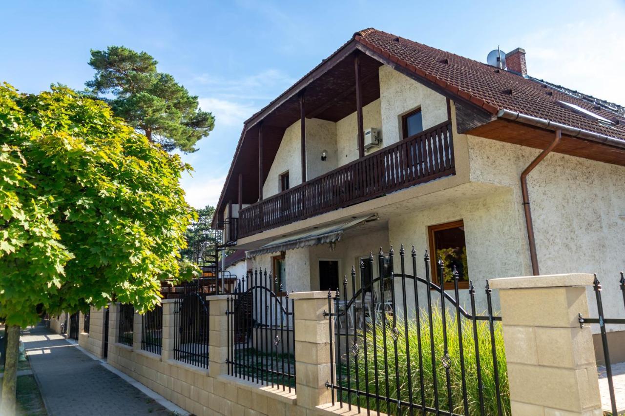 Zsolnay Apartman Siofok Bagian luar foto